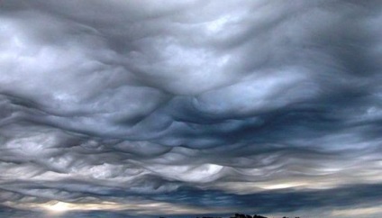 Asperatus - szép és baljós felhők (videó, fotók)