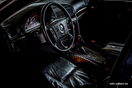BMW 7-es sorozat E38 - a legújabb egyengetőgépen ez a sorozat, frissebb - a legjobb a nap, amit valaha is szüksége van! (V-alakú nyolc négy) BMW 7-es sorozat E38 - a legújabb egyengetőgépen ez a sorozat, frissebb - a legjobb a nap, amit valaha is szüksége van!