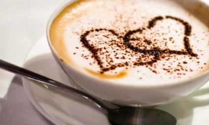 Mi a különbség a cappuccino latte - a fő különbség, és a köztük lévő különbség