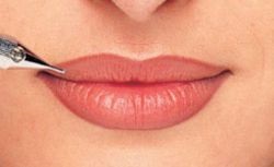 Care este descrierea permanentă a machiajului pe buze, consultările specialiștilor