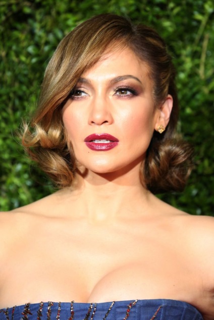 Coafura eleganta ca cea a lui Jennifer Lopez, cu ceremonia premiilor Tony