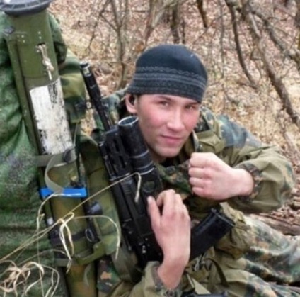 Epov eugeny yurievich, forțele speciale într-o luptă cu bandiți din cartierul Kizlyar și-au acoperit corpul cu o grenadă