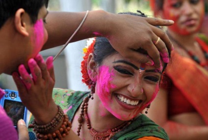 Festivalul de culori în India - festivalul holi