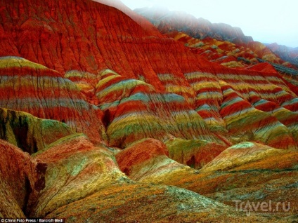 Parcul Geologic este un tribut adus dealurilor colorate din China