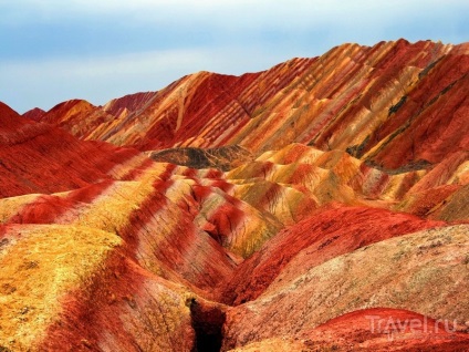 Parcul Geologic este un tribut adus dealurilor colorate din China