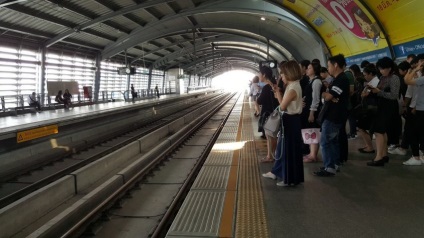 Cum să ajungeți de la aeroportul Bangkok până la centru pe toate căile și prețurile