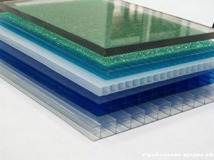 Cum se determină grosimea policarbonatului pentru acoperiș