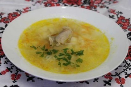 Ce fel de supă poți face dintr-un pui rapid și ușor?