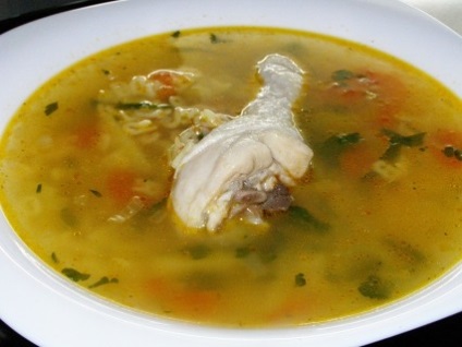 Milyen levest lehet főzni csirke gyorsan és egyszerűen