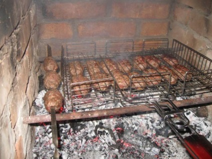 Főzni Lula kebab a grill, creativdana