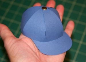 Hogyan készítsünk egy papír kalap az orvos