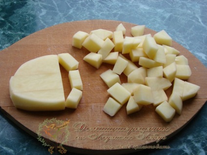Зеле яхния с картофи, домашно приготвени по рецепти от Людмила