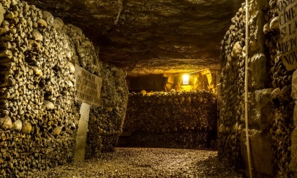 Catacombele (les carriers de paris) din Paris, fotografie, istorie, ghicitori, orar, preț