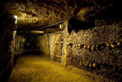 Catacombele (les carriers de paris) din Paris, fotografie, istorie, ghicitori, orar, preț