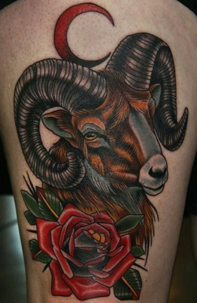 Tatuaj frumos de semn zodiacal Berbec