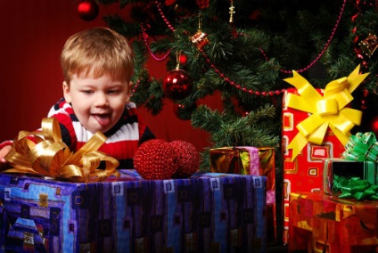 O trecere în revistă a opțiunilor de acordare a unui copil unui nou an și a Crăciunului