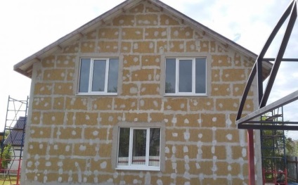 A ház díszítése homlokzati vakolással kéregbogárral - a kép és a leírás utasításával