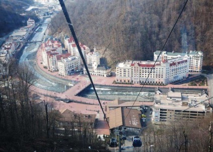 Se odihneste intr-o ferma de trandafiri cum sa ajungi, hoteluri unde sa manance