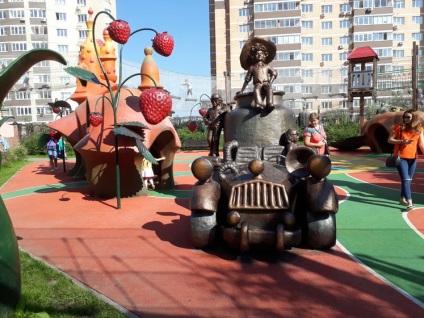 Parcul de basme din ferma Lukomorye, numit Lenin