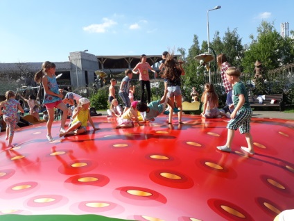 Parcul de basme din ferma Lukomorye, numit Lenin