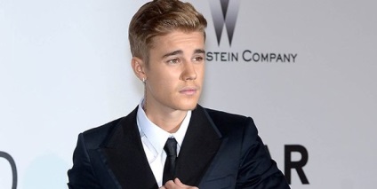 Singerul Justin Bieber se afla într-un accident de mașină