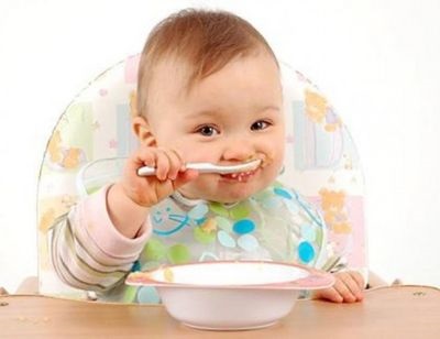 Nutriția copiilor din primul an de viață cu ceea ce trebuie să înceapă, educația copiilor, sănătatea copiilor, sarcina și