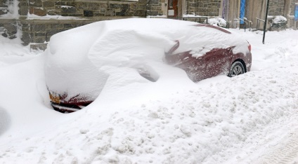 Snow Joy, hogyan lehet kijutni a hófúvás az udvaron, vagy a pálya szélén