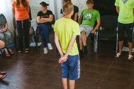 Centrul de reabilitare din Kaluga avertizează cu prudență, droguri în rândul tinerilor! Țară sănătoasă