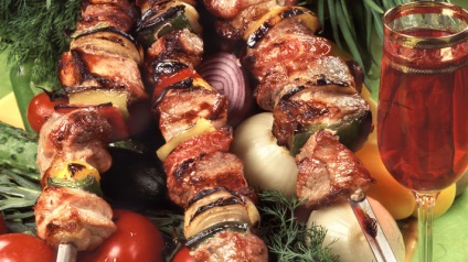 Shish kebab nu poate fi marinat în kefir sau maioneză - dietetician
