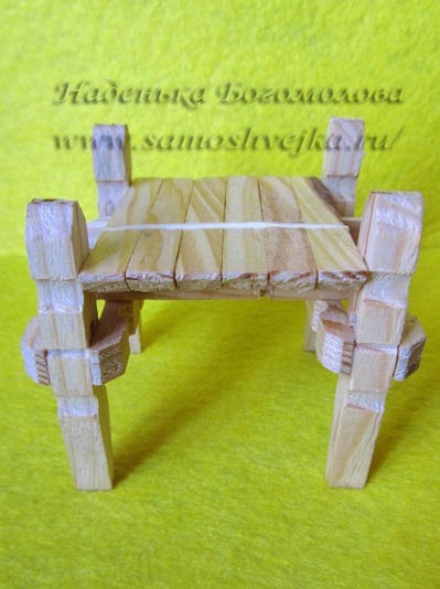 Catedra pentru păpuși din clothespins - mașină de cusut - site pentru iubitorii de cusut și de mătase