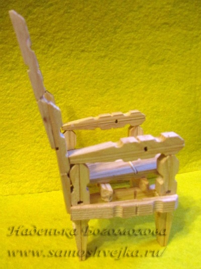 Catedra pentru păpuși din clothespins - mașină de cusut - site pentru iubitorii de cusut și de mătase