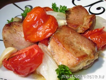 Carne de porc cu roșii - rețetă pas cu pas cu o fotografie, gustoasă și simplă