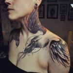 Tatuaj pe clavicula pentru fete si barbati 39 poze