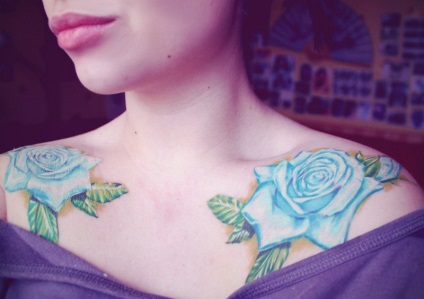 Tatuaj pe claviculă, tatuaj masculin și feminin, fotografie