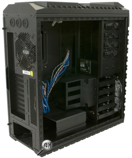 Vizsgáljuk meg a számítógép esetében Cooler Master HAF X - tok és PSU