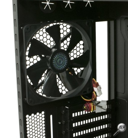 Vizsgáljuk meg a számítógép esetében Cooler Master HAF X - tok és PSU