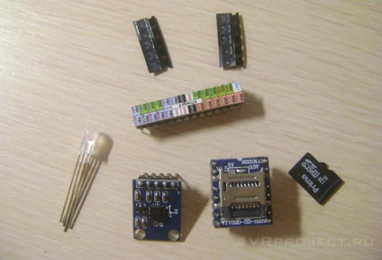 A készülék szimulálja a hang egy fénykard - Projektek - AVR - projektek mikrokontrollerek avr