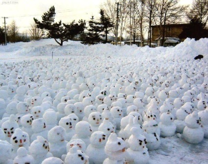 Duminică creăm o armată de oameni de zăpadă! Clubul femeilor - Clubul mamei