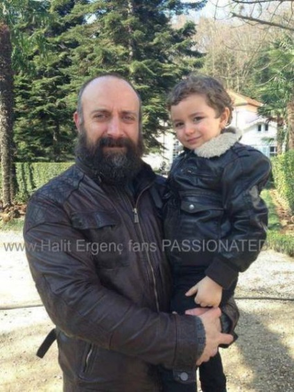 Halit Ergench - robert79