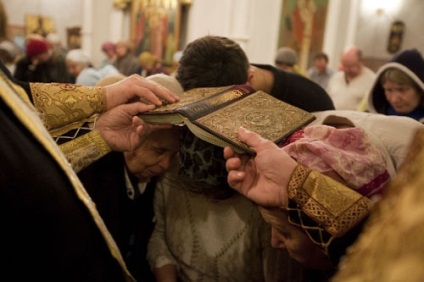 Az első trió temploma a veréb hegyeken