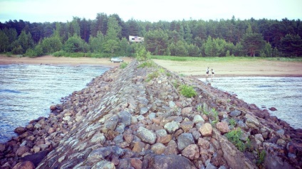 Platformă abandonată de submarine de realimentare a Proiectului 615, călătoriile mele vii