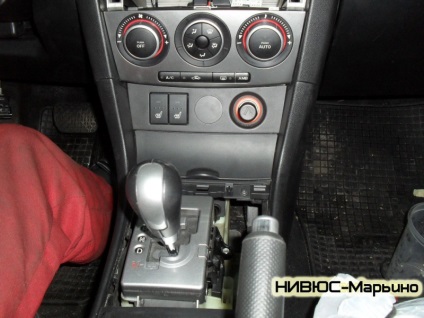 Înlocuirea motorului ventilatorului încălzitorului auto Mazda 3