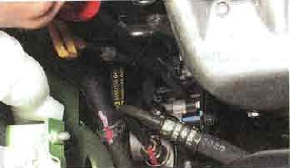 Înlocuirea unei centuri de acționare a dispozitivului de acționare hidraulică a unui volan daewoo matiz 1998-2012