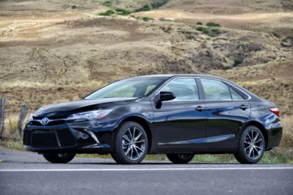 2015 Toyota Camry Review