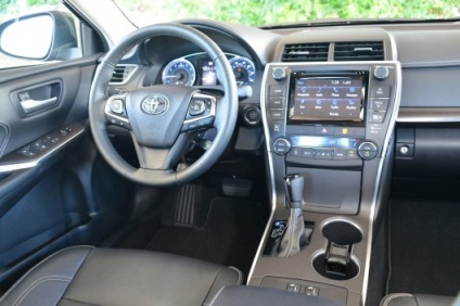 2015 Toyota Camry Review