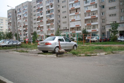 Harcolunk az illegális parkoló oszlopok