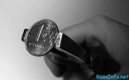 Va devaloriza rubla în 2017