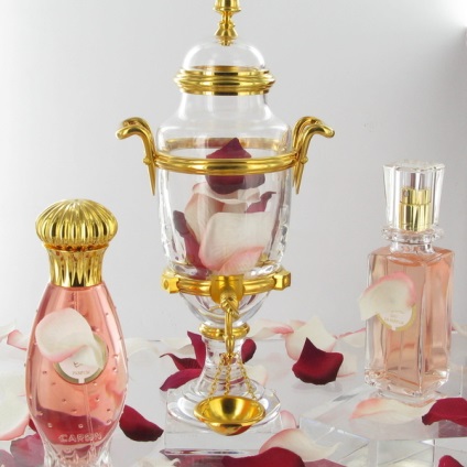 Caron parfum, parfum karan cumpăra, preț în moscow, parfum karon comentarii la