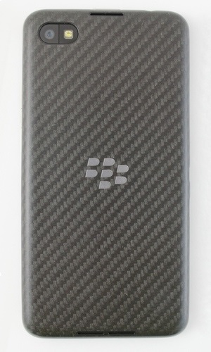 Revizuirea detaliată a smartphone-ului blackberry z30