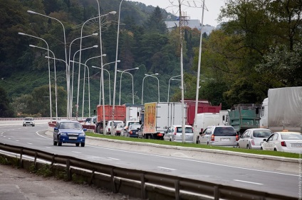 Traficul pe inelul Adler - merge de-a lungul adlerului și în jur